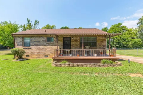 2115 Elena Dr, Chattanooga, TN 37406