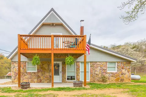 4201 S Jimmy Dr, Rocky Face, GA 30740