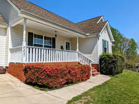 665 Van Dell Dr, Rock Spring, GA 30739