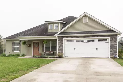 100 Cottage Crest Ct, Chickamauga, GA 30707