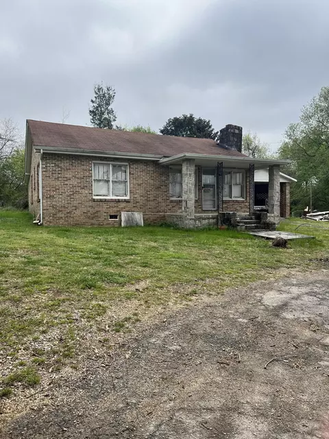 6 Fisher Rd, Rossville, GA 30741