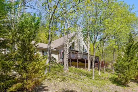 235 SW Whispering Pines Dr, Trenton, GA 30752