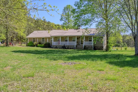 1758 County Line Rd, Rock Spring, GA 30739