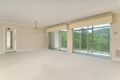 1414 Continental Dr #301, Chattanooga, TN 37405