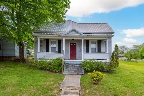 214 Ohio Ave, Etowah, TN 37331
