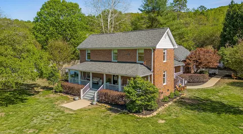 2203 NW Woodcreek Dr, Cleveland, TN 37311