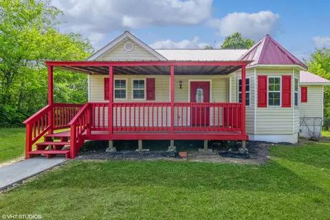 175 Oak Ave, Trenton, GA 30752