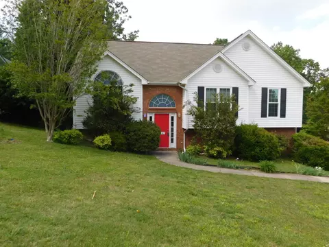 6783 Sawtooth Dr, Ooltewah, TN 37363