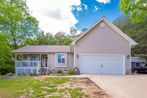 1489 Hickory Grove Rd, Ringgold, GA 30736