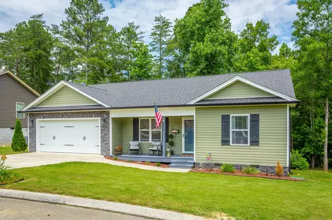 191 Cottage Crest Ct, Chickamauga, GA 30707