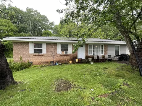 2397 Glengerrie Dr, Soddy Daisy, TN 37379