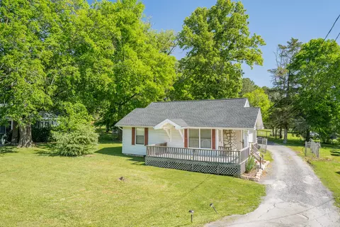 7207 Bonny Oaks Dr, Chattanooga, TN 37421
