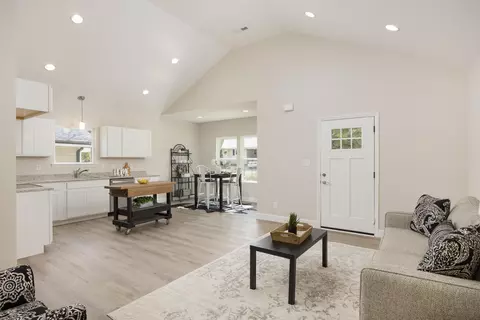 1811 SE Washington Ave #4, Cleveland, TN 37311