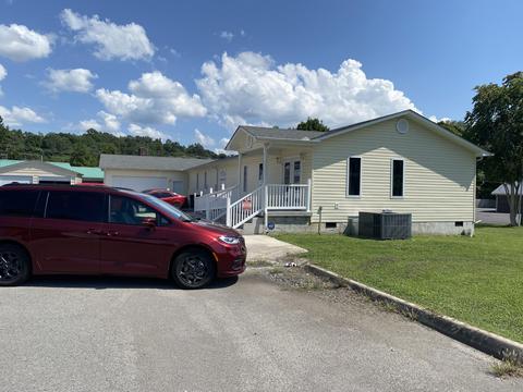 97 St Clair St, Dunlap, TN 37327 photo 1