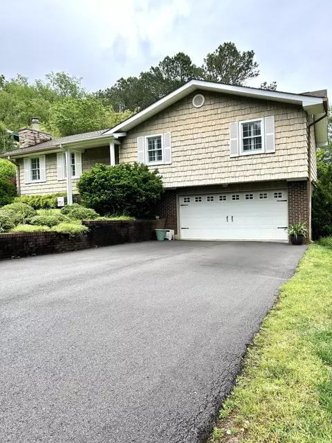 523 Stanley Dr, Ringgold, GA 30736