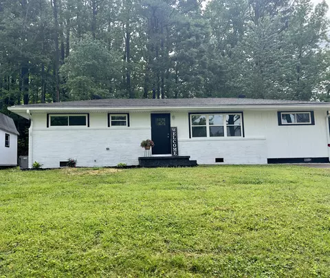 1046 Georgia Ave, Rossville, GA 30741