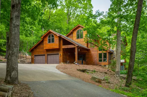 7621 Selcer Rd, Hixson, TN 37343