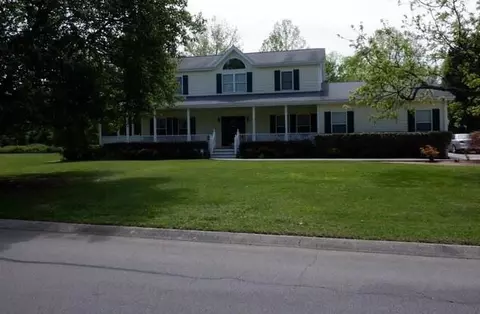 2102 Cross Creek Dr, Maryville, TN 37803
