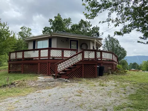 48 Cedar Breeze Dr, Trenton, GA 30752