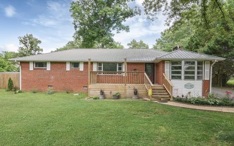 902 Lindsay Ave, Chattanooga, TN 37421