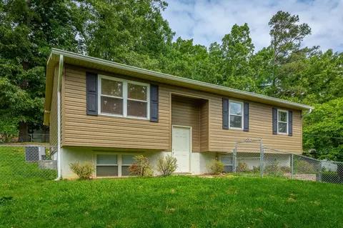2230 NE Rolling Brook Dr, Cleveland, TN 37323