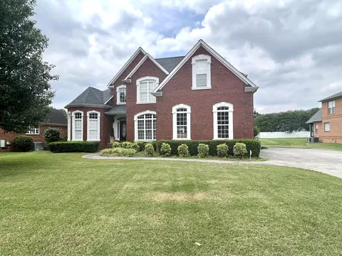 32 Champagne Cir, Ringgold, GA 30736