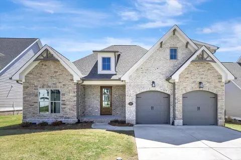 8818 Grey Reed Dr #26, Ooltewah, TN 37363