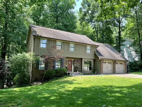 1934 Light Tower Cir, Hixson, TN 37343