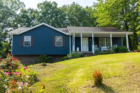 7419 Irongate Dr, Hixson, TN 37343