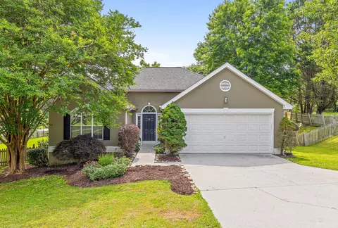 408 Ashton Ridge Dr, Chattanooga, TN 37421