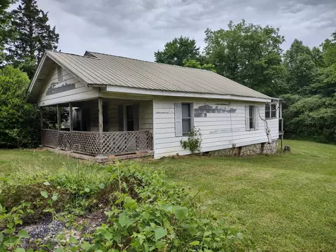 1008 Salem Rd, Rossville, GA 30741