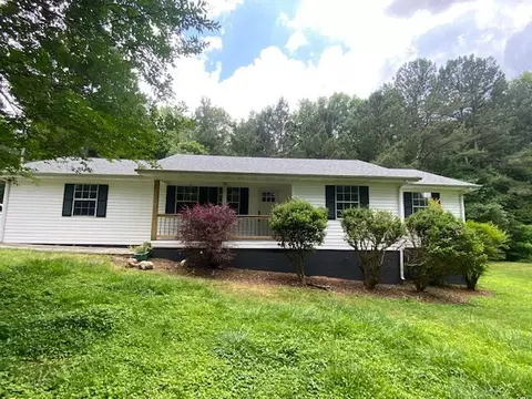 1305 Peggy Ln, Tunnel Hill, GA 30755