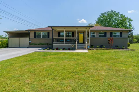 25 Huntington Rd, Rossville, GA 30741