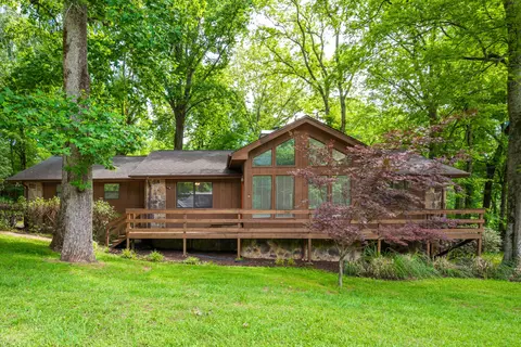 1805 Hidden Harbor Rd, Hixson, TN 37343