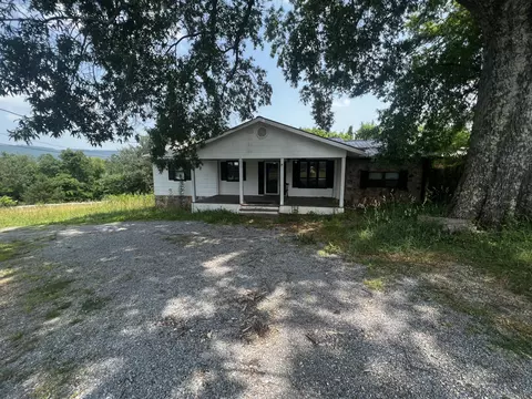 150 Co Rd 94, Bridgeport, AL 35740