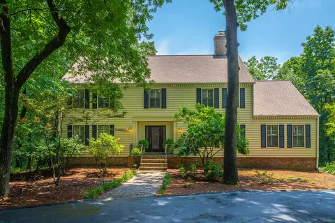 45 Carriage Hl, Signal Mountain, TN 37377