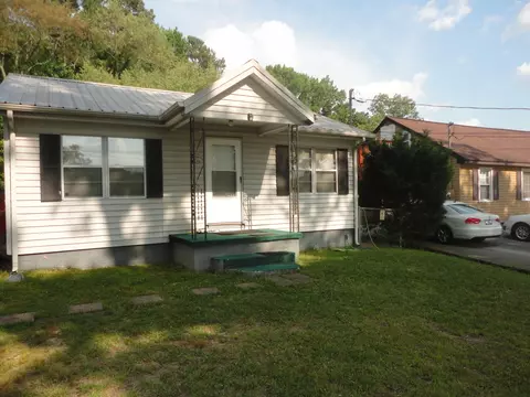 1220 Greens Lake Rd, East Ridge, TN 37412