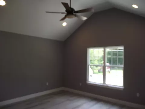 314 W 3rd St, Jasper, TN 37347 photo 3