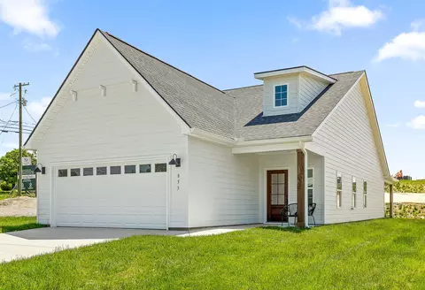 1542 Spring Berry Ln, Knoxville, TN 37924