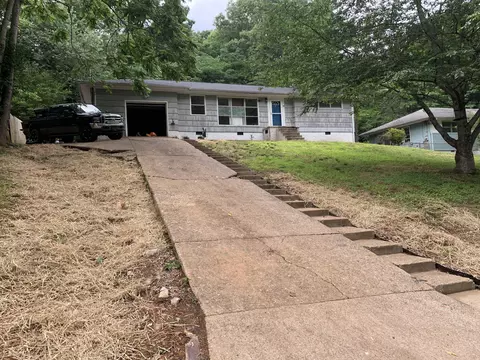 3635 Thurshwood Dr #11, Chattanooga, TN 37415