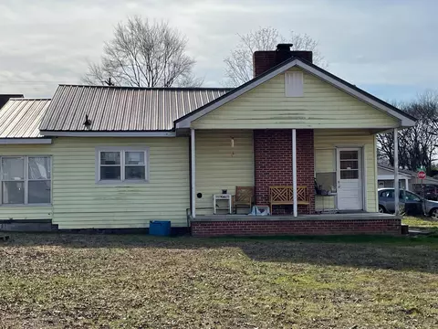702 Cates Ave, Rossville, GA 30741