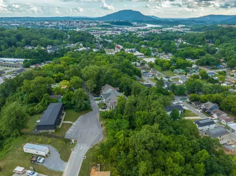 1021 Meroney St, Chattanooga, TN 37405