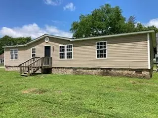 107 Pikeville Ave, Graysville, TN 37338