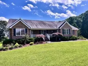 181 Co Rd 157, Riceville, TN 37370