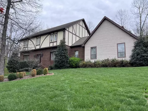 7800 Stonehenge Dr, Chattanooga, TN 37421