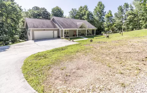 4642 Howardsville Rd, Apison, TN 37302