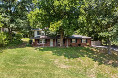 2403 Lyons Ln, Lakesite, TN 37379