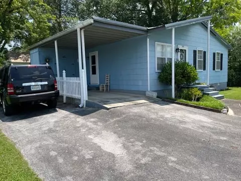 707 Meadow St, Lafayette, GA 30728