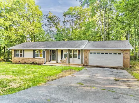 9338 Wyndover Dr, Ooltewah, TN 37363