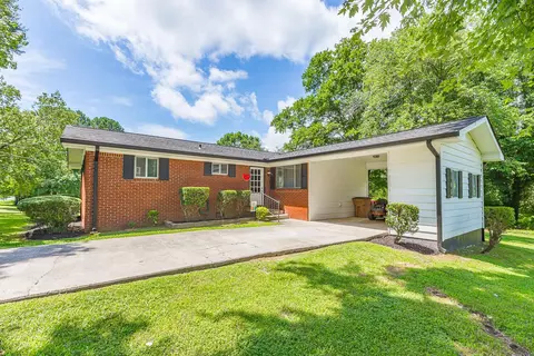 1322 N Michael Dr, Tunnel Hill, GA 30755